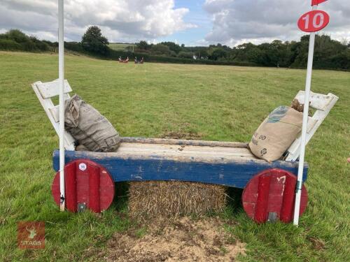 70CM HIGH CROSS COUNTRY 'WAGON' FENCE