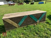 80CM HIGH XC 'TRAIN CARRIAGE' FENCE - 12