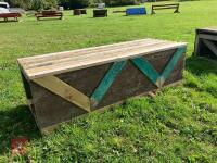 80CM HIGH XC 'TRAIN CARRIAGE' FENCE - 13