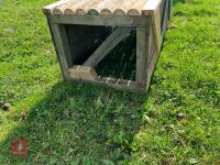 80CM HIGH XC 'TRAIN CARRIAGE' FENCE - 16