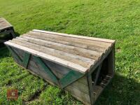 80CM HIGH XC 'TRAIN CARRIAGE' FENCE - 20