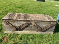 80CM HIGH XC 'TRAIN CARRIAGE' FENCE - 2