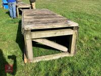 80CM HIGH XC 'TRAIN CARRIAGE' FENCE - 7