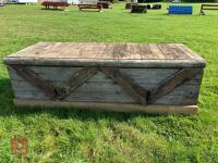 80CM HIGH XC 'TRAIN CARRIAGE' FENCE - 13