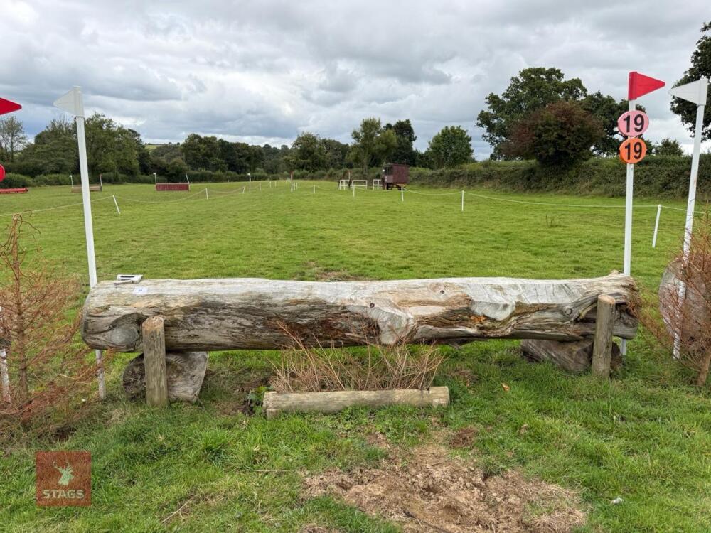 90CM HIGH XC 'LOG' FENCE