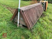 90CM HIGH CROSS COUNTRY 'TRIANGLE' FENCE - 7