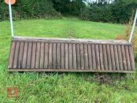 90CM HIGH CROSS COUNTRY 'TRIANGLE' FENCE - 9