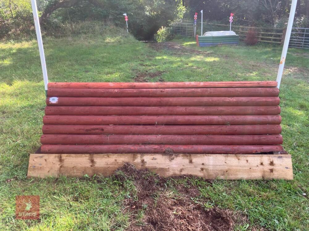 90CM HIGH XC 'LOG TRIANGLE' FENCE