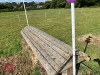 80CM HIGH CROSS COUNTRY 'MUSHROOM' FENCE - 8