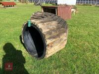 90CM HIGH XC 'CURVED LOG ROLL' FENCE - 20