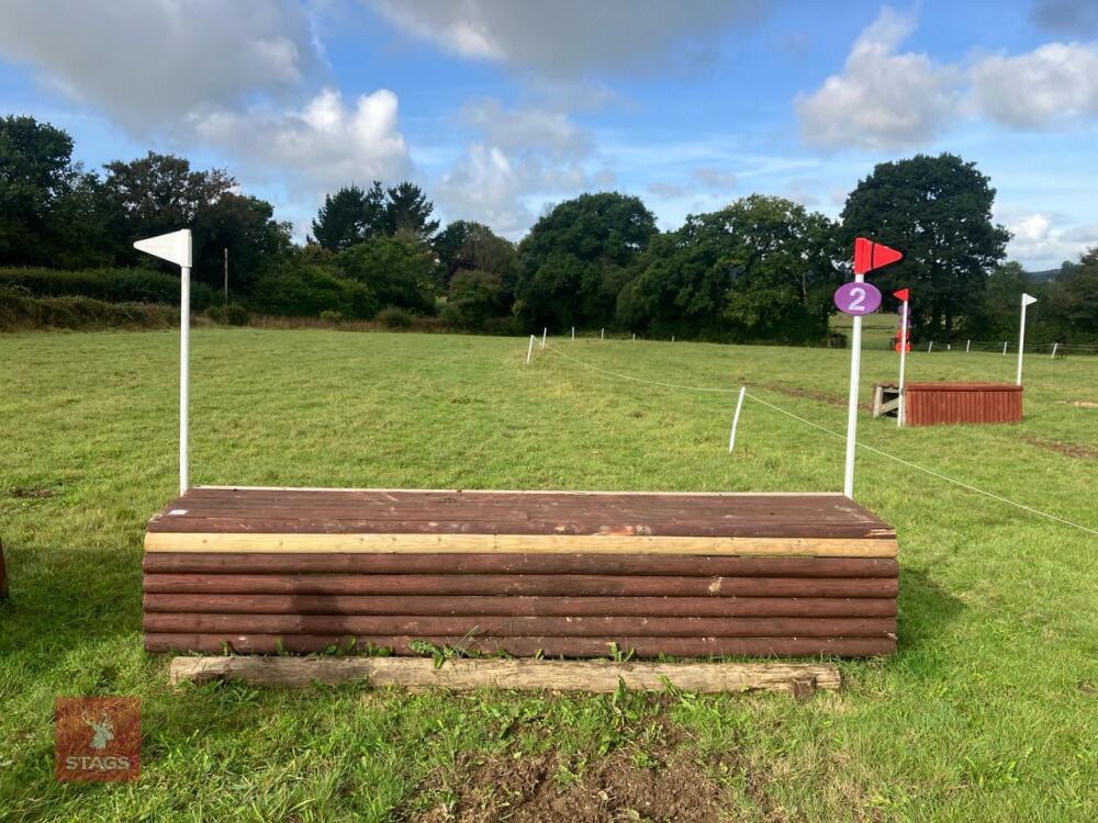 80CM HIGH CROSS COUNTRY 'CHAIR' FENCE