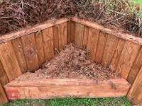 90CM HIGH XC 'V' BRUSH TOP FENCE - 7