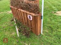 90CM HIGH XC 'V' BRUSH TOP FENCE - 9