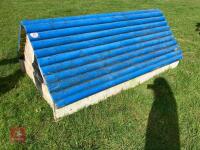 100CM HIGH XC 'LOG TRIANGLE' FENCE - 4