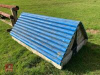 100CM HIGH XC 'LOG TRIANGLE' FENCE - 20