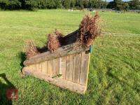 110CM HIGH XC TRIPLE BRUSH ARROW FENCE - 12