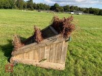 110CM HIGH XC TRIPLE BRUSH ARROW FENCE - 13
