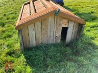 110CM HIGH XC 'HOUSE' FENCE - 3