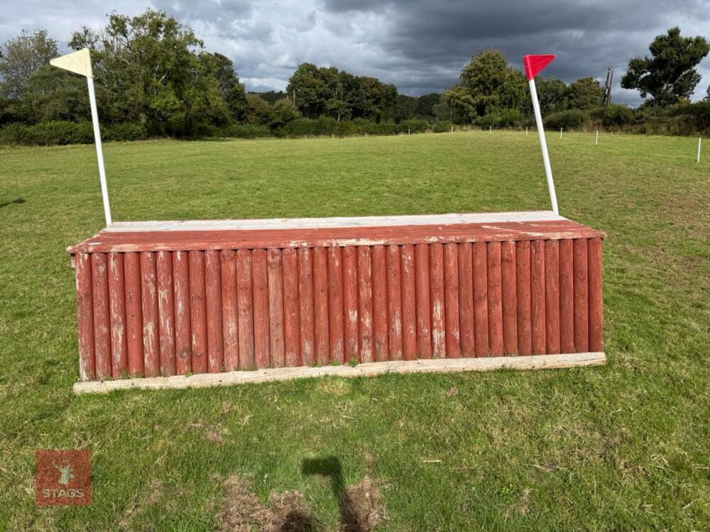 100CM HIGH XC 'TABLE' FENCE
