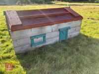 110CM HIGH XC 'HOUSE' FENCE - 8