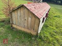 110CM HIGH XC 'HOUSE' FENCE - 11
