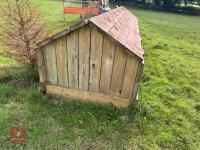 110CM HIGH XC 'HOUSE' FENCE - 12