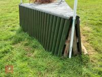 100CM HIGH CROSS COUNTRY 'CORNER' FENCE - 3