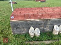 100CM HIGH CROSS COUNTRY 'TABLE' FENCE - 9