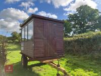 SINGLE AXEL JUDGES BOX / TRAILER - 83