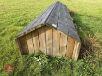 110CM HIGH XC 'HOUSE' FENCE - 3