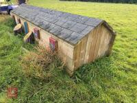 110CM HIGH XC 'HOUSE' FENCE - 15