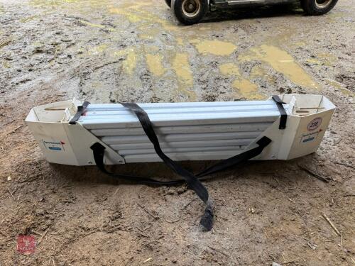 LANE MARKER POLES