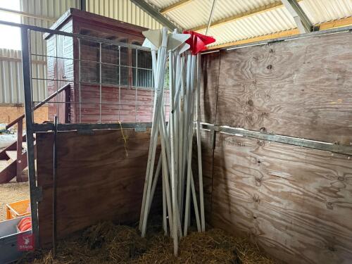 20 RED & WHITE FLAG MARKER POLES