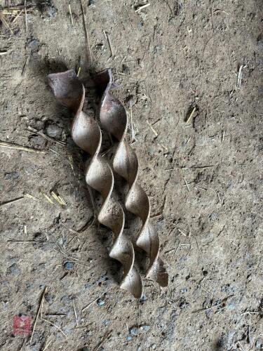 2 SPIRAL ANCHOR BOLTS
