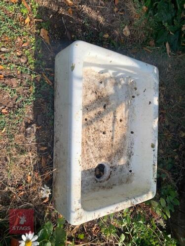 BELFAST/BUTLER SINK GARDEN PLANTER