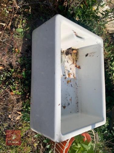 BELFAST/BUTLER SINK GARDEN PLANTER