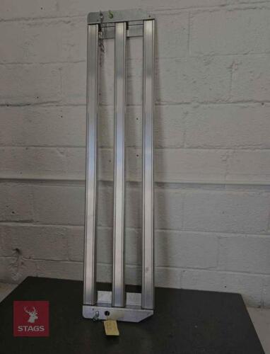 TA5G BACK RAIL