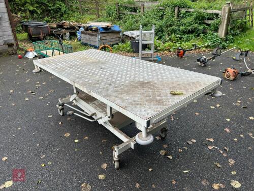 2.1M X 1M HYDRAULIC LIFTING WORKBENCH