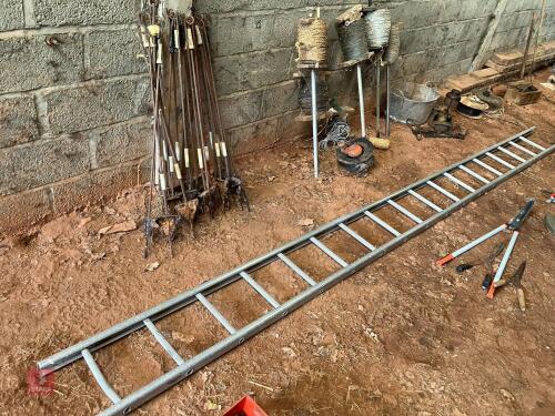 ALUMINIUM 16' SINGLE LADDER