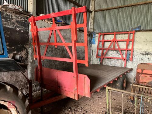 THOMAS & SONS 14' BALE TRAILER