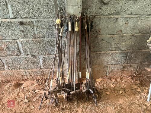 29 METAL ELECTRIC FENCE STAKES
