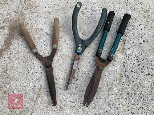 3 PAIRS OF SHEARS