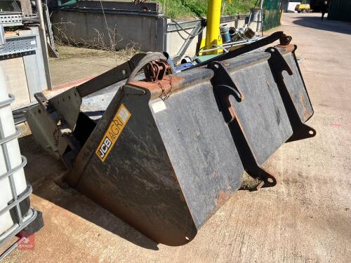 JCB AGRI 2.4M BUCKET BRUSH/SWEEPER
