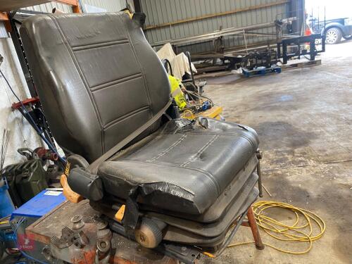MACHINE SPRUNG SEAT