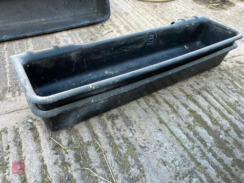 2 RITCHIE PLASTIC 4' HOOK ON FEEDERS (3) **PLEASE NOTE THE CHANGE OF LOCATION**