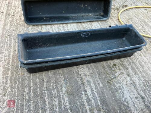 2 RITCHIE PLASTIC 4' HOOK ON FEEDERS (2) **PLEASE NOTE THE CHANGE OF LOCATION**