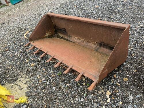 5' FRONT TRACTOR BUCKET