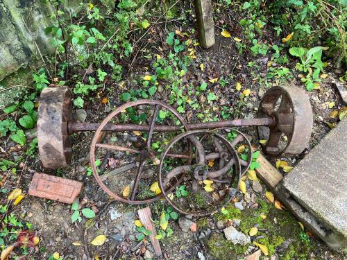 IRON WHEELS & AXLE