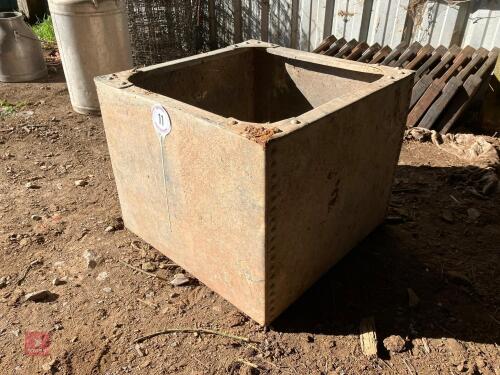 2' SQUARE RIVETED TANK/PLANTER (11)