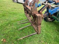 JOHN DEERE 1640 4WD TRACTOR (S/R) - 22